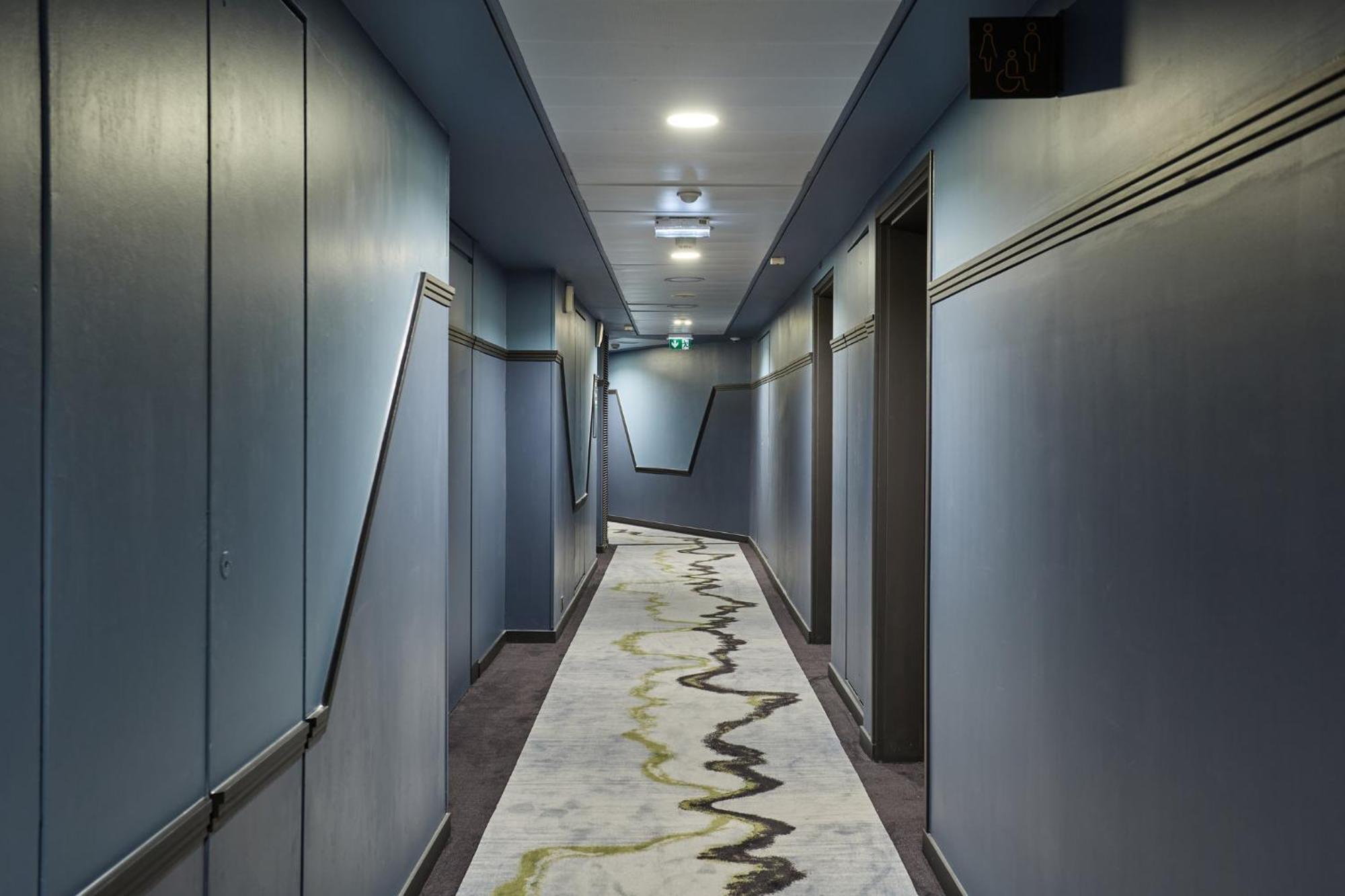 Holiday Inn Paris - Porte De Clichy, an IHG hotel Buitenkant foto